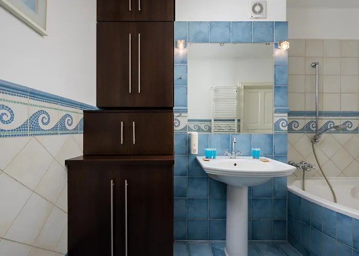 Ursynow Serenity By Bookinghost