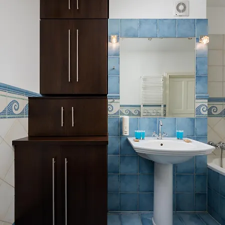 Ursynow Serenity By Bookinghost