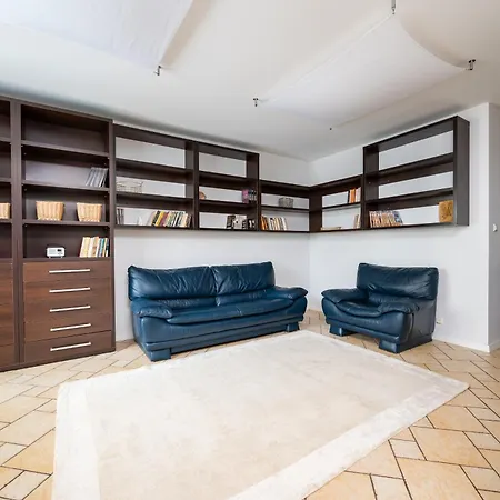 Ursynow Serenity By Bookinghost *