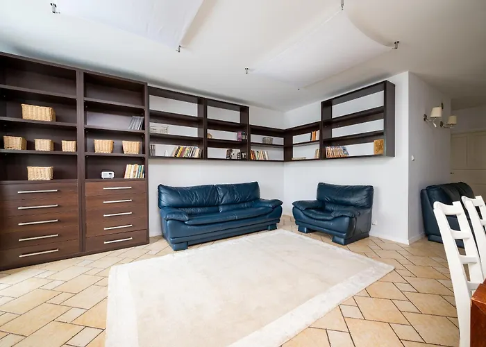 Ursynow Serenity By Bookinghost *